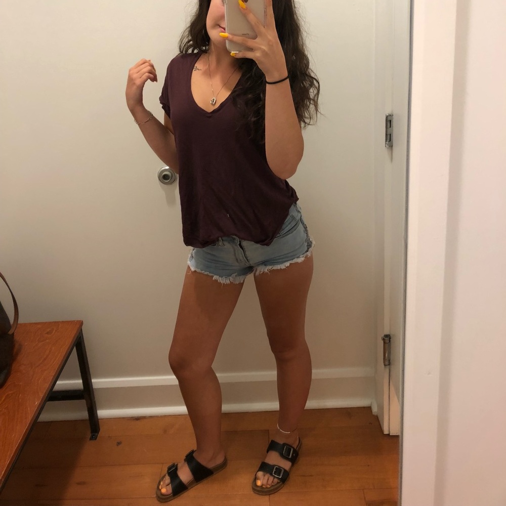 Basic maroon v neck t shirt